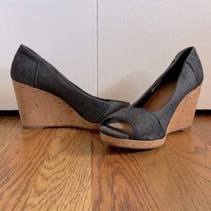 Toms wedges